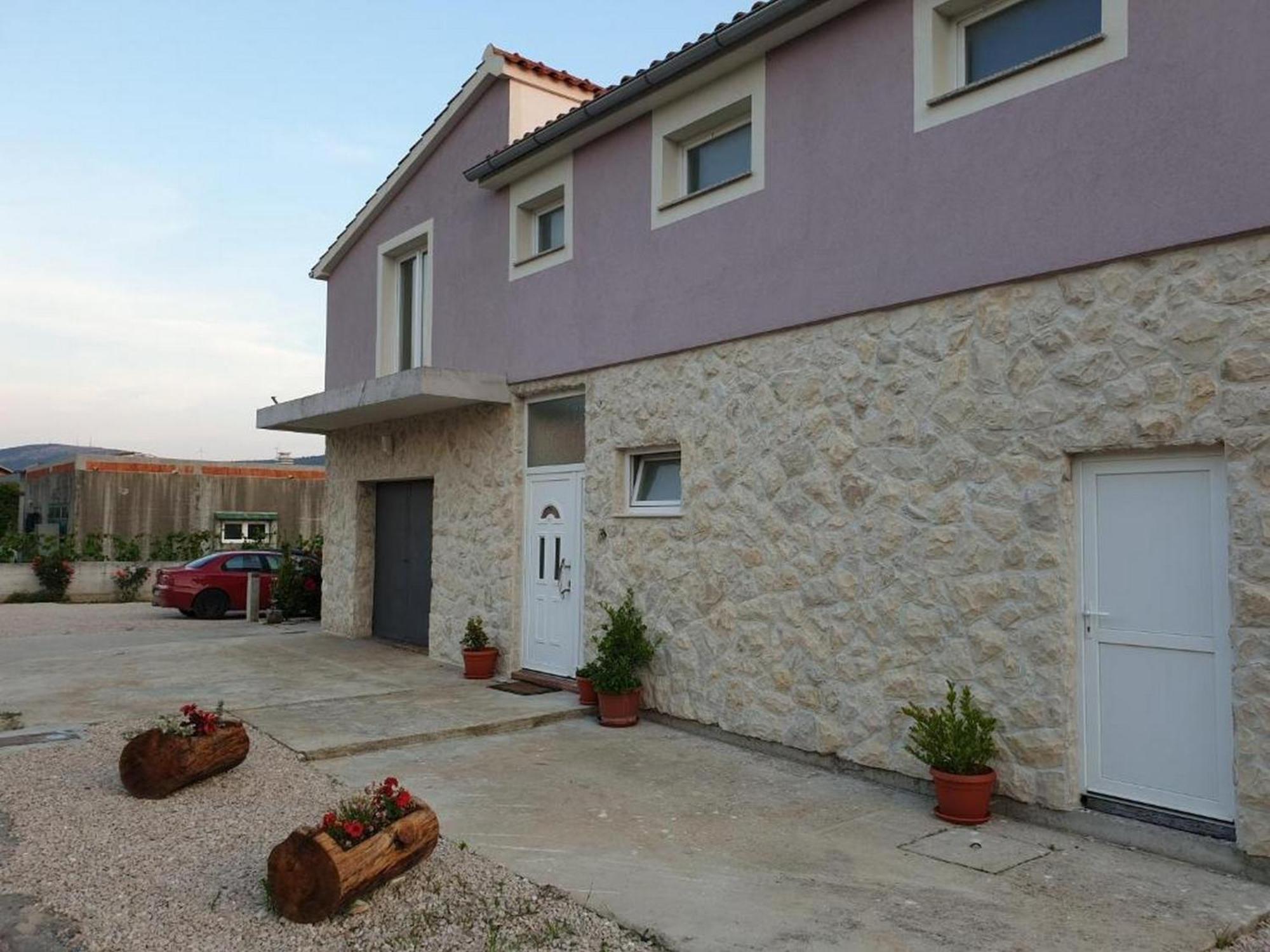 Home Lucic Lozovac Luaran gambar