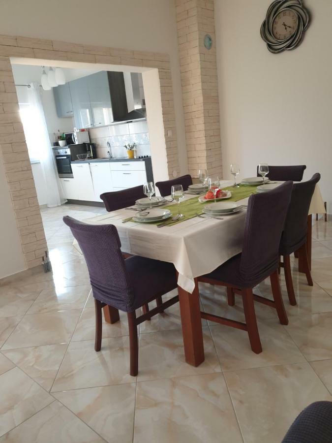 Home Lucic Lozovac Luaran gambar