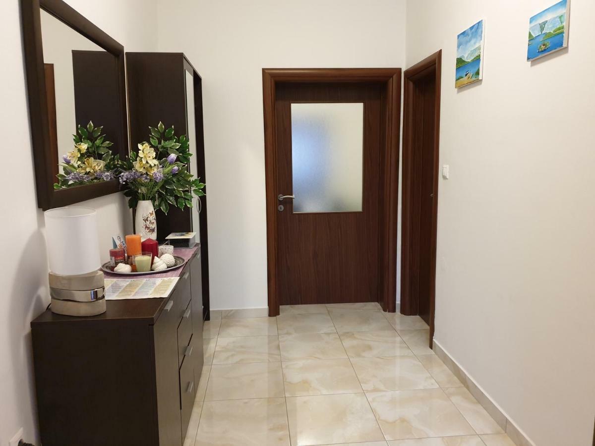 Home Lucic Lozovac Luaran gambar
